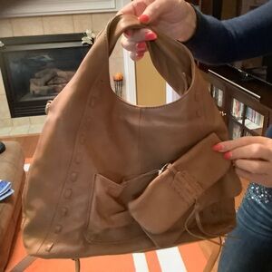NWOT sanctuary tan leatherr shoulder bag with extra small money purse.